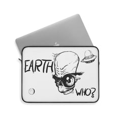 Suspicious Alien Laptop Sleeve